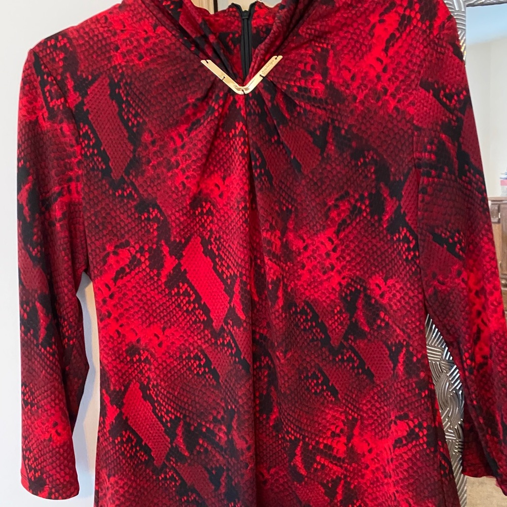 Size:M Calvin Klein Red and Black blouse